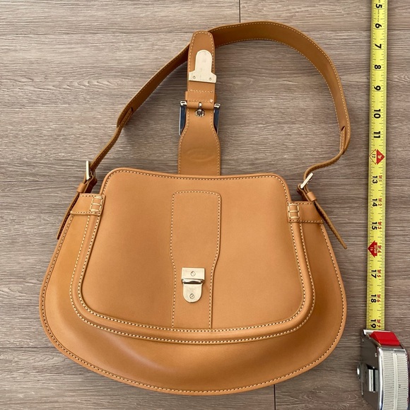 *NEW* Tod’s leather handbag - Picture 3 of 14